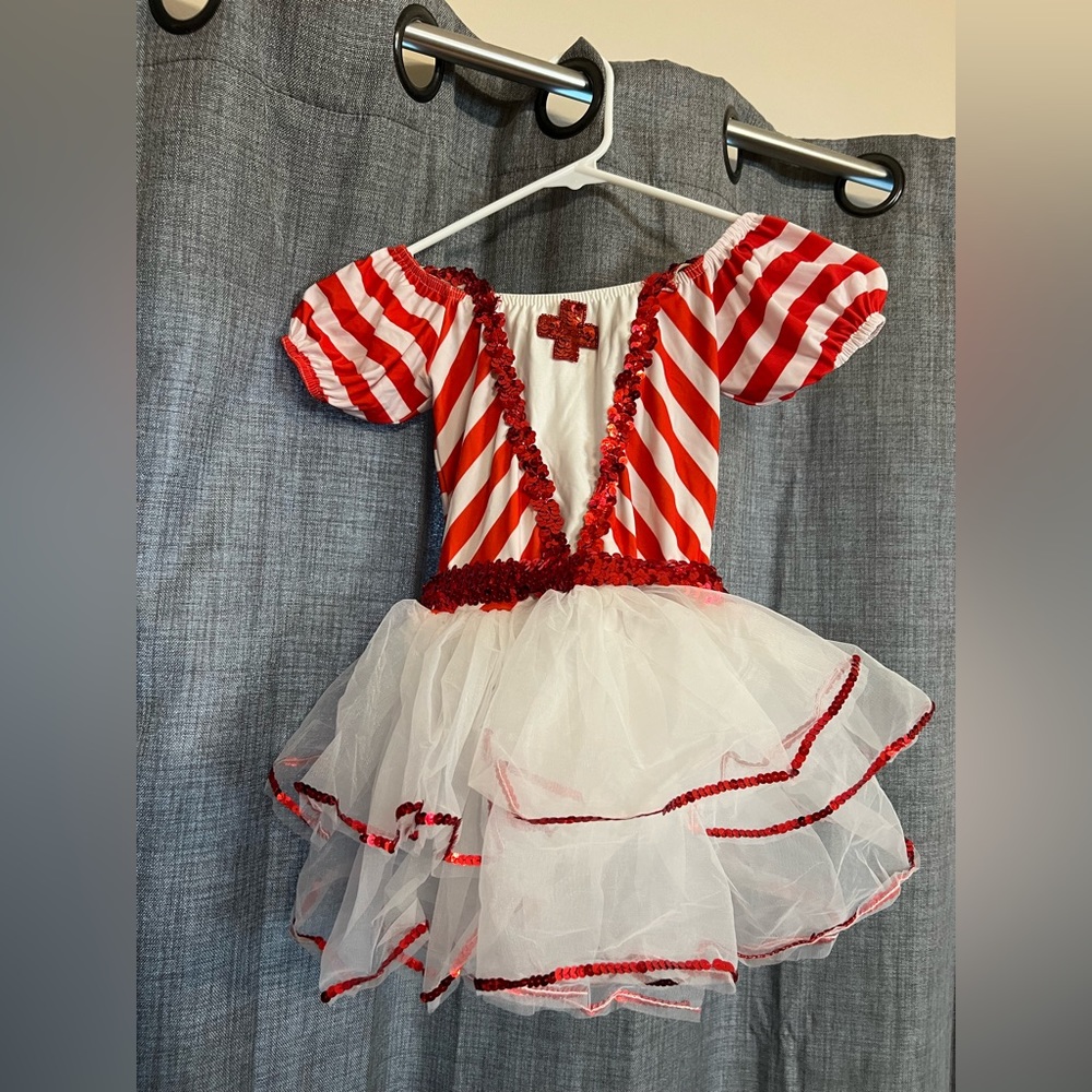 “Doctor Doctor” Red and white nurse costume with headband. Size 5-7 child
